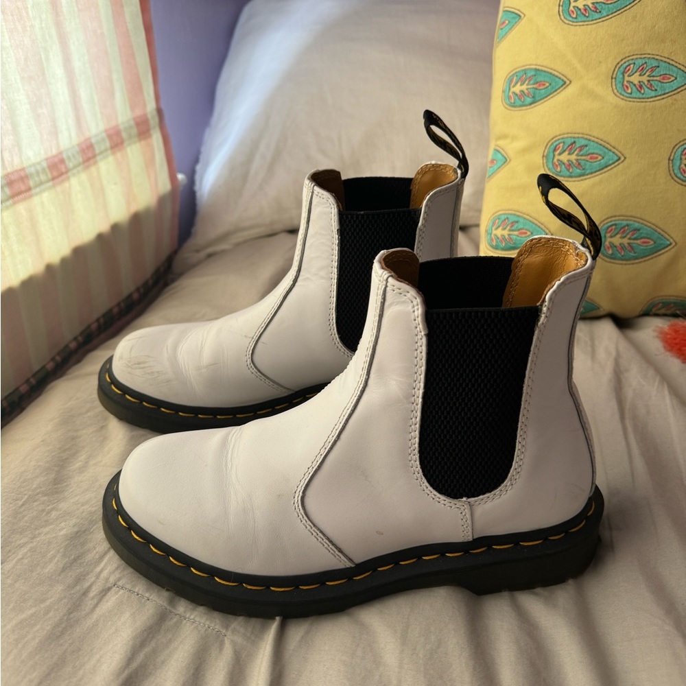 Dr Martens 2976 Yellow Stich Smooth Leather Chelsea Boots